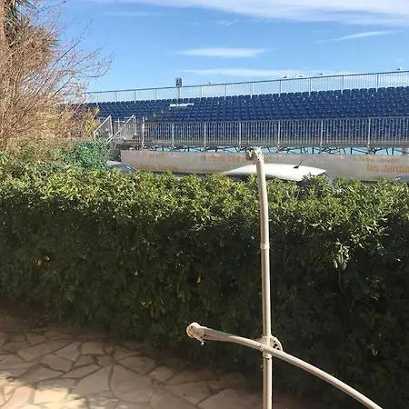 T2 45m Front De Climatisation Jacuzzi Apartament